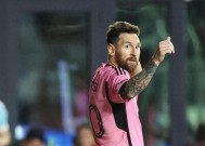 米乐体育-精彩可期的比赛即将上演，球迷举双手期待