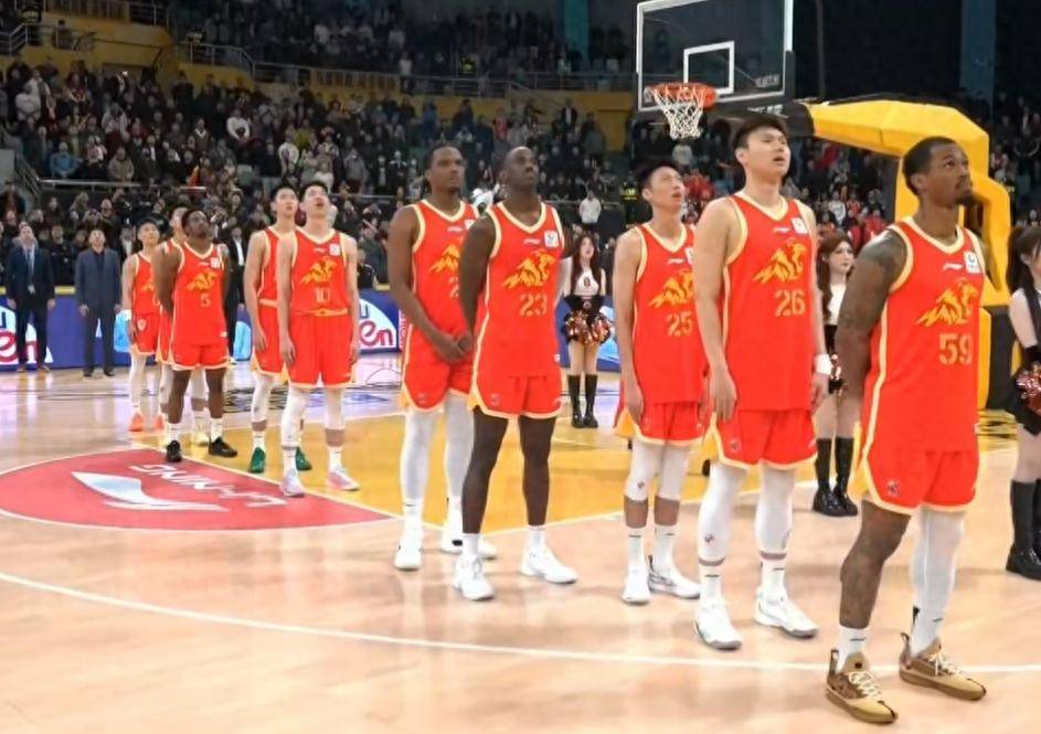 上海男篮实力打破江苏队,稳坐前三名的是谁 上海男篮实力打破江苏队,稳坐前三名的是谁