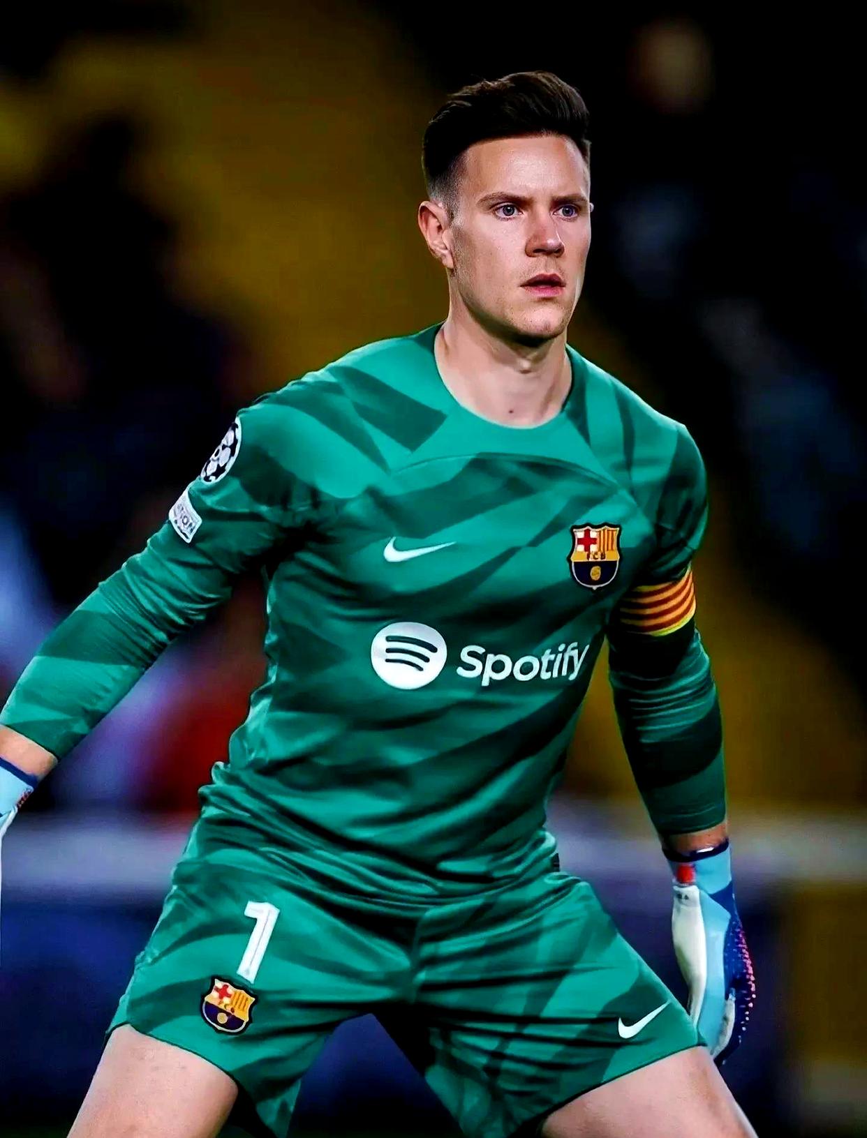 赫罗纳门将零封对手,被誉为本轮救世主 赫罗纳门将零封对手,被誉为本轮救世主