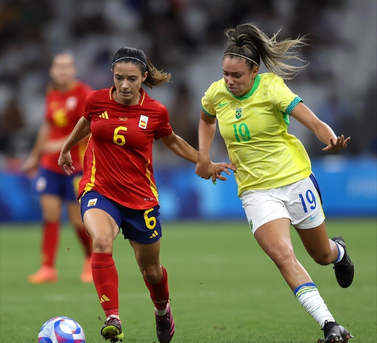 意大利女足在比赛中斩获胜利,晋级半决赛 意大利女足在比赛中斩获胜利,晋级半决赛