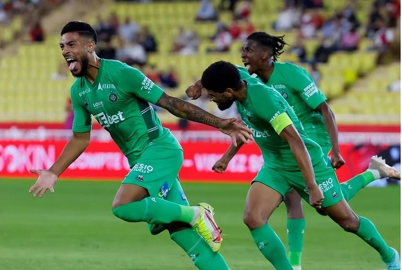 圣埃蒂安主场告捷，稳定中游表现的简单介绍